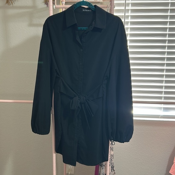 PRETTYLITTLETHING Black button up oversized shirt bow Dress - Picture 1 of 7